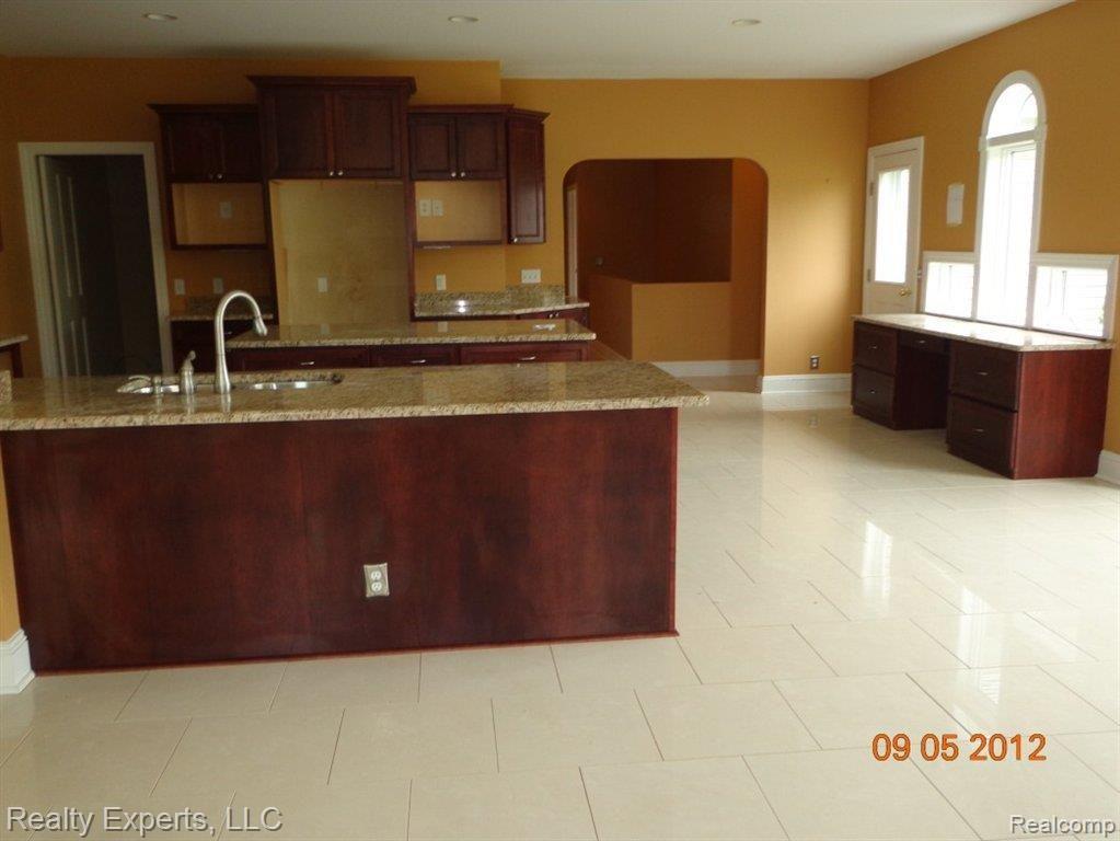 3808 Diuble Road Ann Arbor, MI 48103 - Photo 5 of 25 Kitchen
