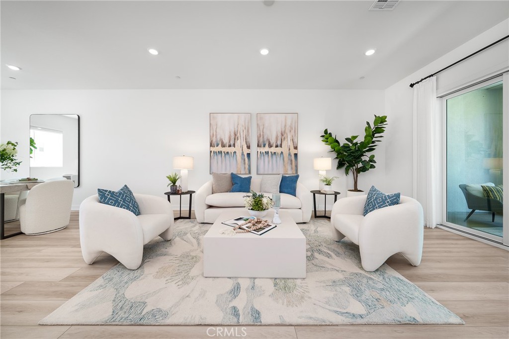 127 Biome Irvine, CA 92618 - Photo 3 of 13