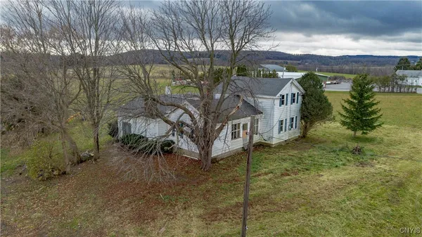 $529,000 | 8376 Highway 20, Pompey, NY 13104
