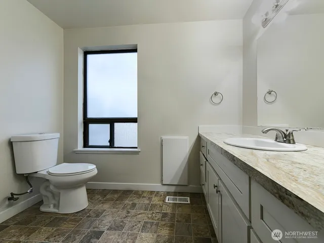 $689,900 | 4625 72nd Street East, Tacoma, WA 98443