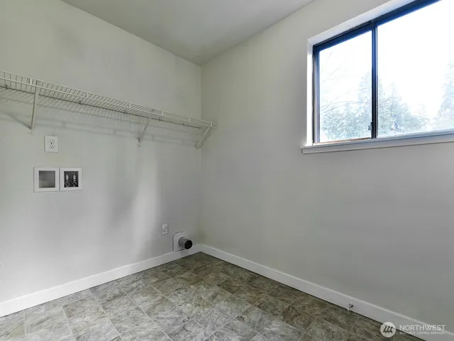 $689,900 | 4625 72nd Street East, Tacoma, WA 98443