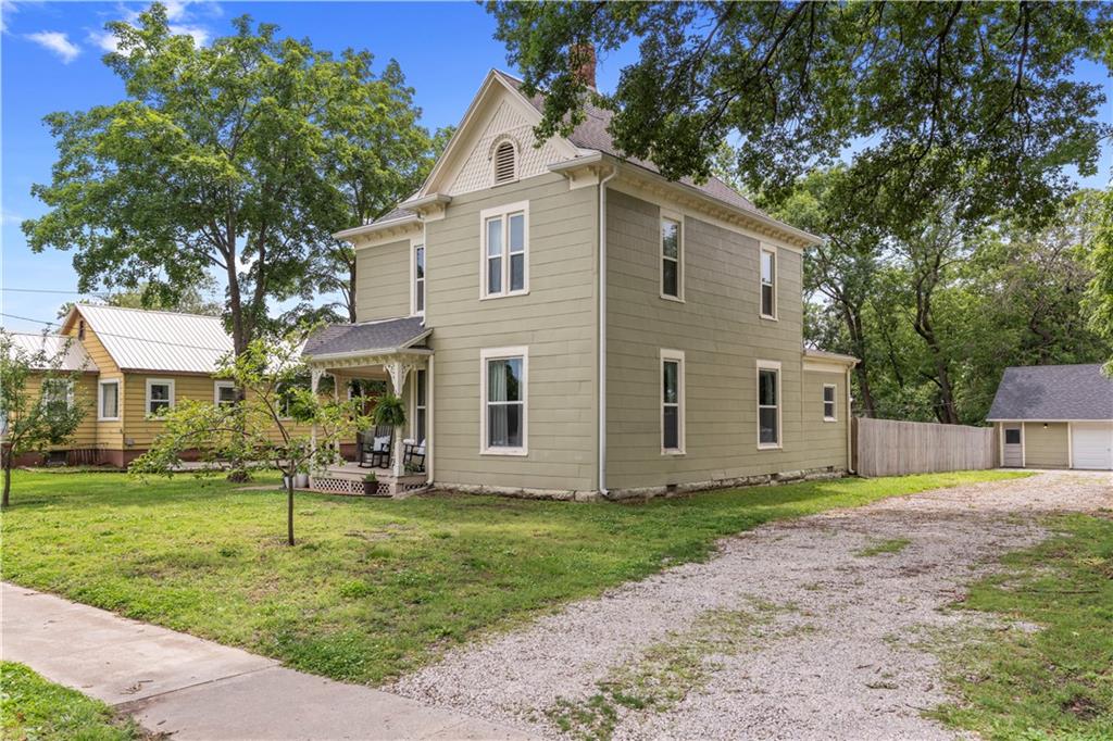 104 North High Street Butler, MO 64730 - Photo 3 of 53
