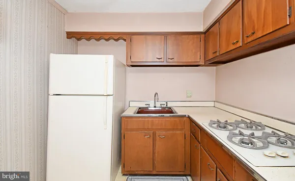 $359,900 | 466 Cedar Street, Lansdale, PA 19446