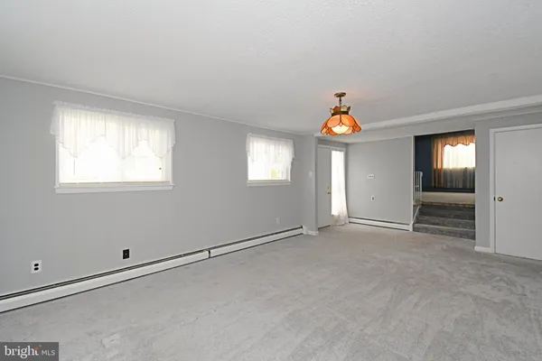 $359,900 | 466 Cedar Street, Lansdale, PA 19446