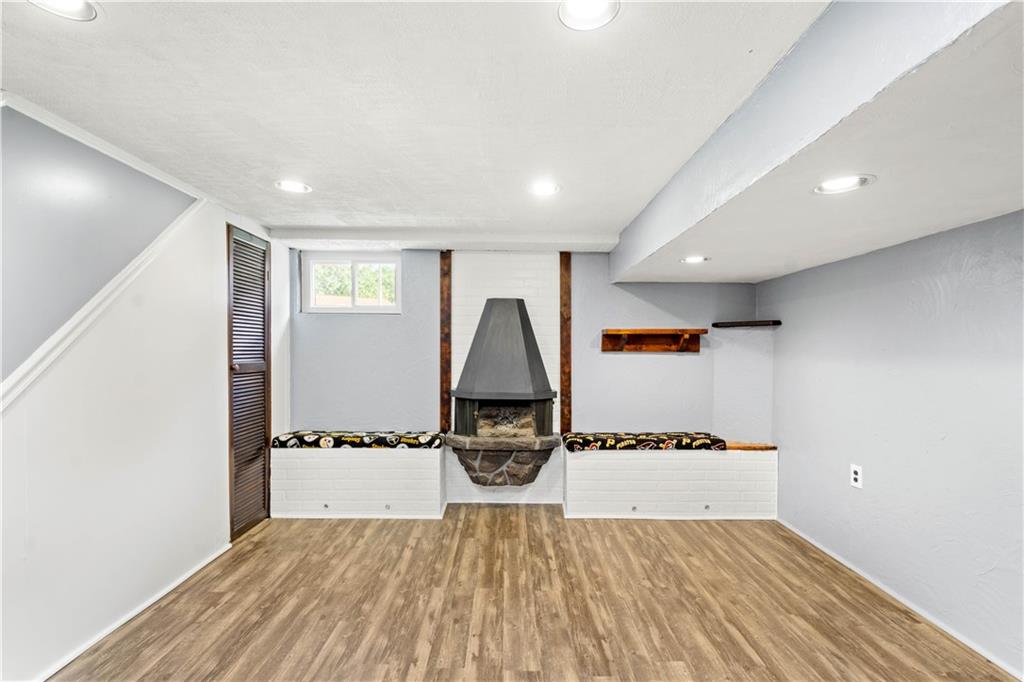 143 Castle Road Pittsburgh, PA 15234 - Photo 19 of 25 Gallery Image 19