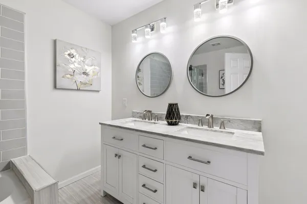 $249,900 | 8770 Benson Way, Inver Grove Heights, MN 55076