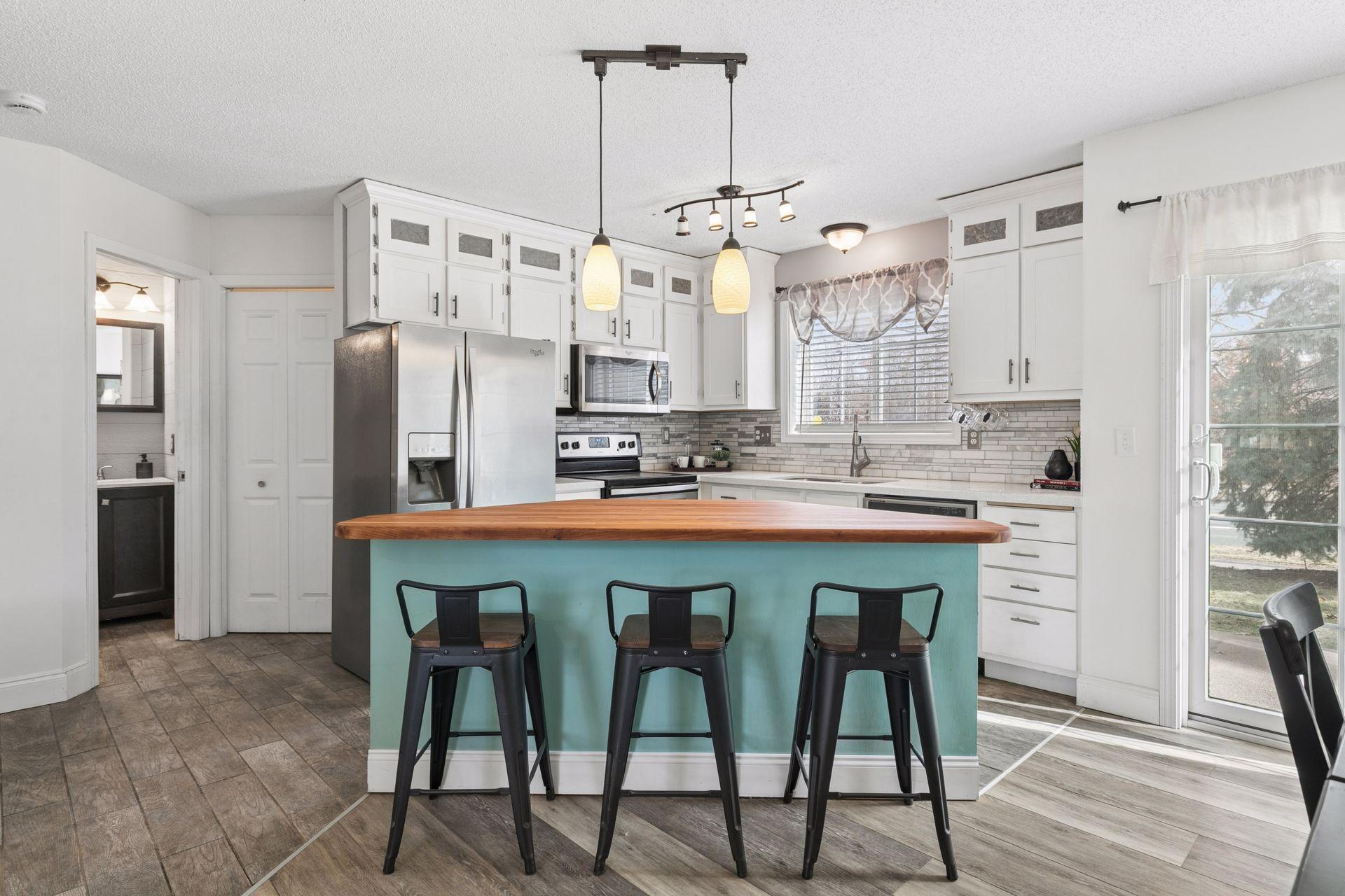 8770 Benson Way Inver Grove Heights, MN 55076 - Photo 6 of 16