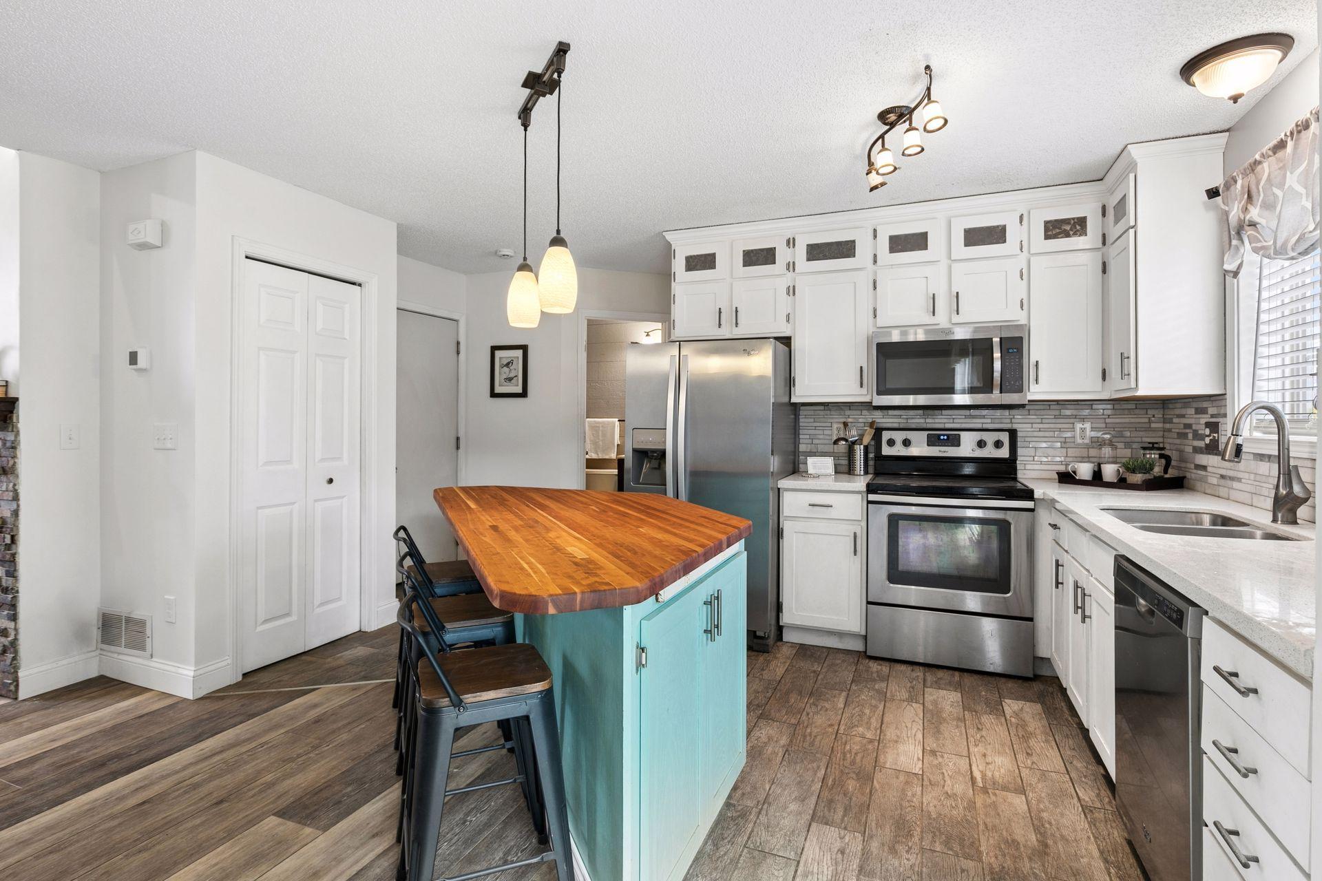 8770 Benson Way Inver Grove Heights, MN 55076 - Photo 7 of 16