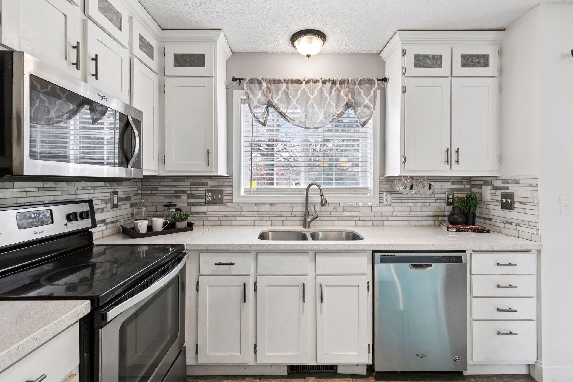 8770 Benson Way Inver Grove Heights, MN 55076 - Photo 8 of 16