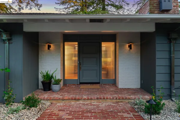 $1,695,000 | 106 Rheem Boulevard, Orinda, CA 94563