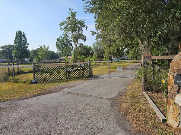 $1,300 | 4609 Miley Road, Plant City, FL 33565