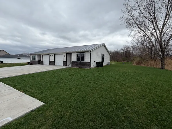 $242,000 | 1099 Madison Avenue, Braidwood, IL 60408