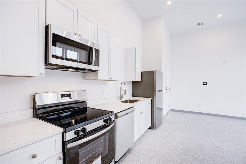 80 Middlesex Street, Unit 104 Lowell, MA 01852 - Photo 6 of 21