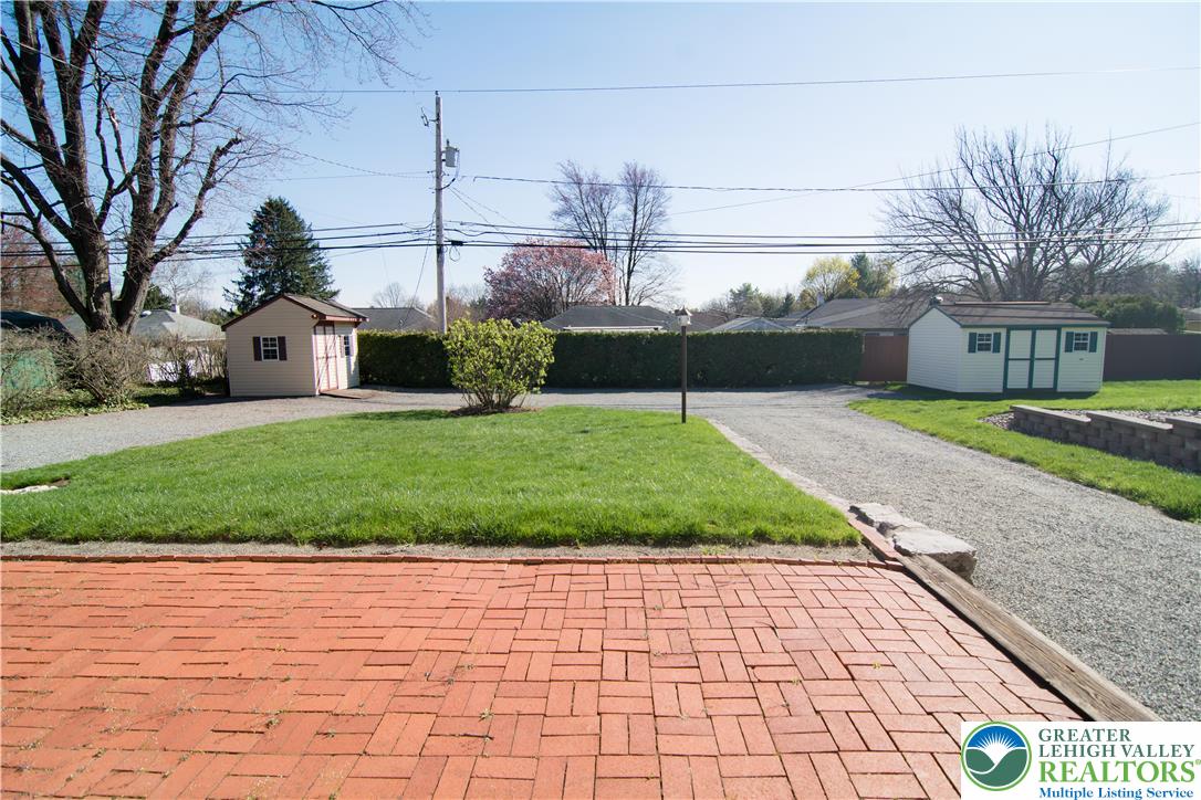 3316 Edinburgh Road Allentown, PA 18104 - Photo 31 of 35 Beautiful outdoor space