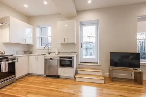 $3,800 | 666 Massachusetts Avenue, Unit 3, Boston, MA 02118