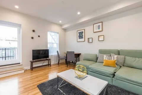 $3,800 | 666 Massachusetts Avenue, Unit 3, Boston, MA 02118