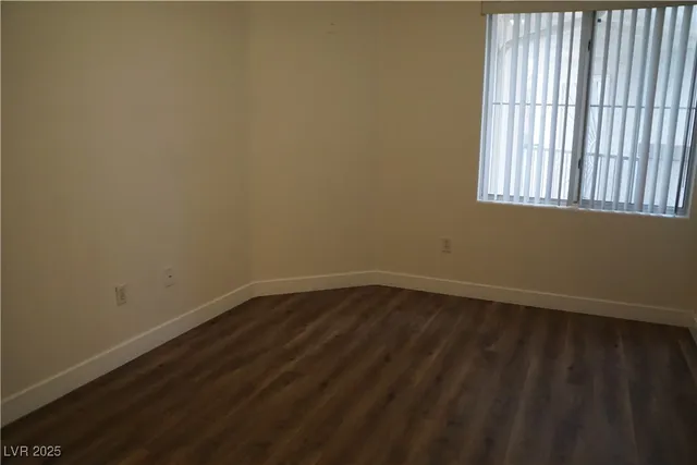 $1,250 | 7163 South Durango Drive, Unit 304, Las Vegas, NV 89113
