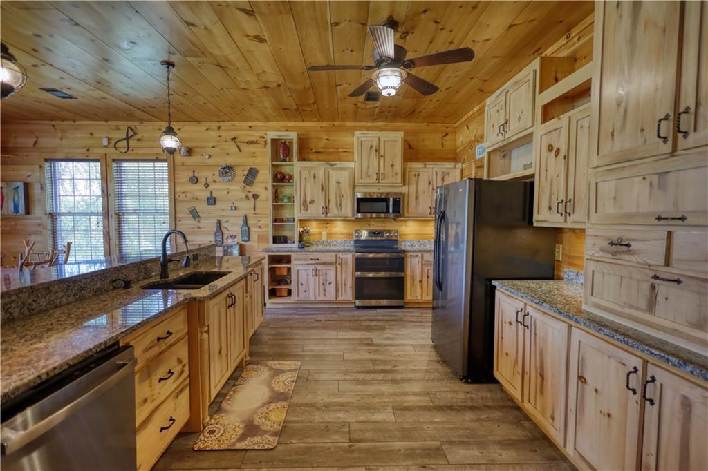 947 Bellhouse Road Macon, GA 31217 - Photo 6 of 132