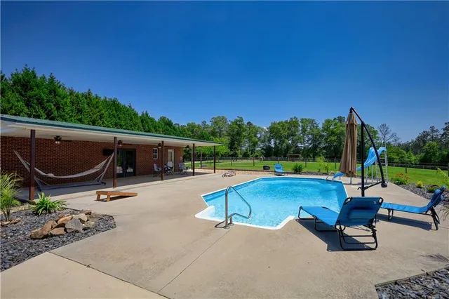 $1,400,000 | 947 Bellhouse Road, Macon, GA 31217