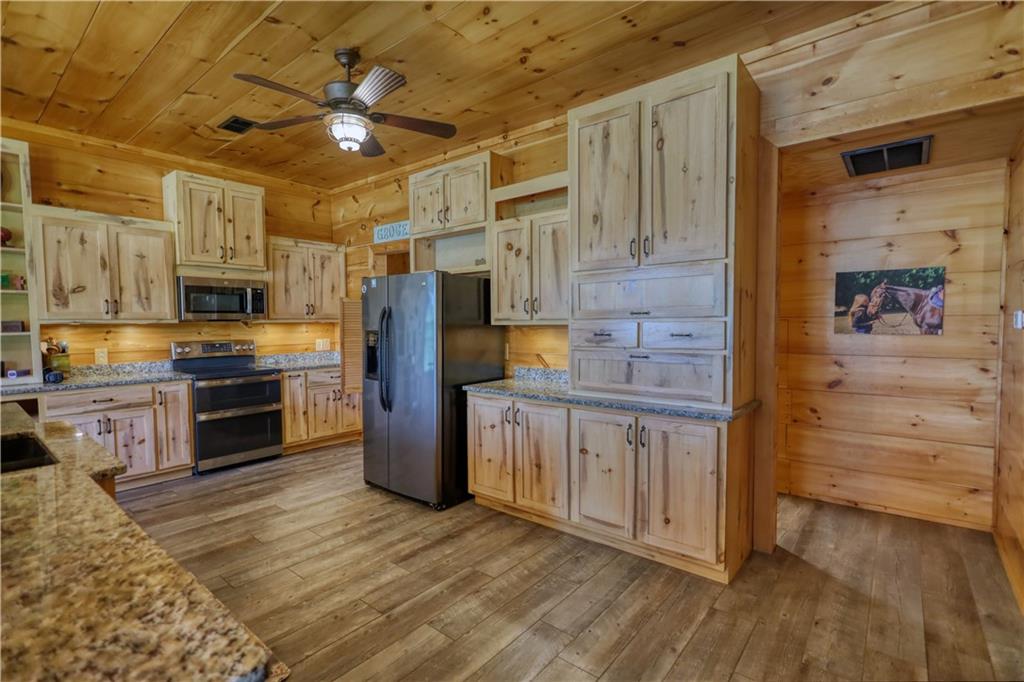 947 Bellhouse Road Macon, GA 31217 - Photo 9 of 132