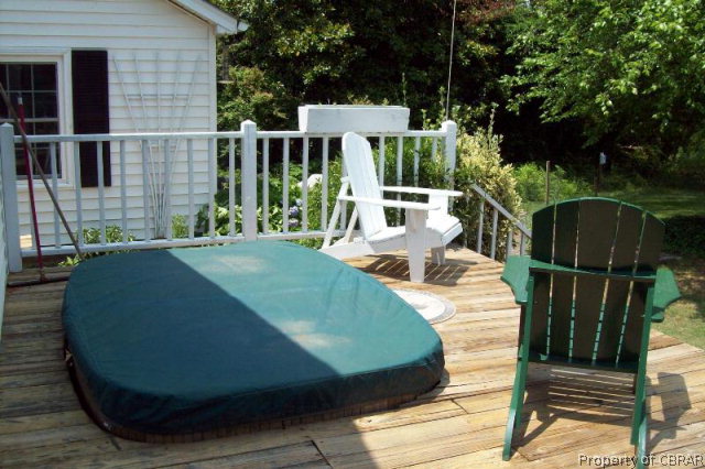 7905 Berkeley Drive Gloucester Point, VA 23062 - Photo 24 of 46