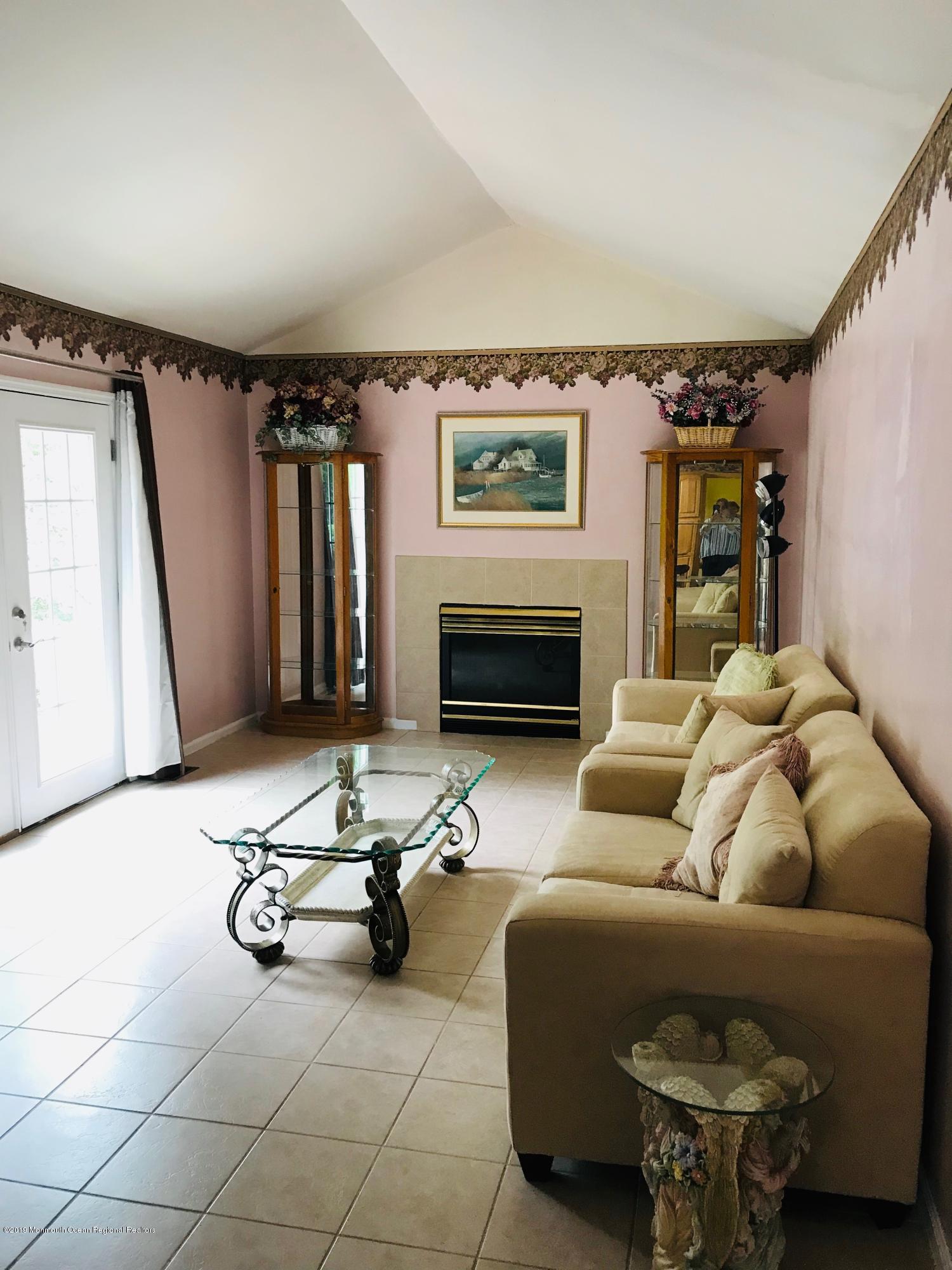 85 Timberline Road Bayville, NJ 08721 - Photo 13 of 27 IMG-4886