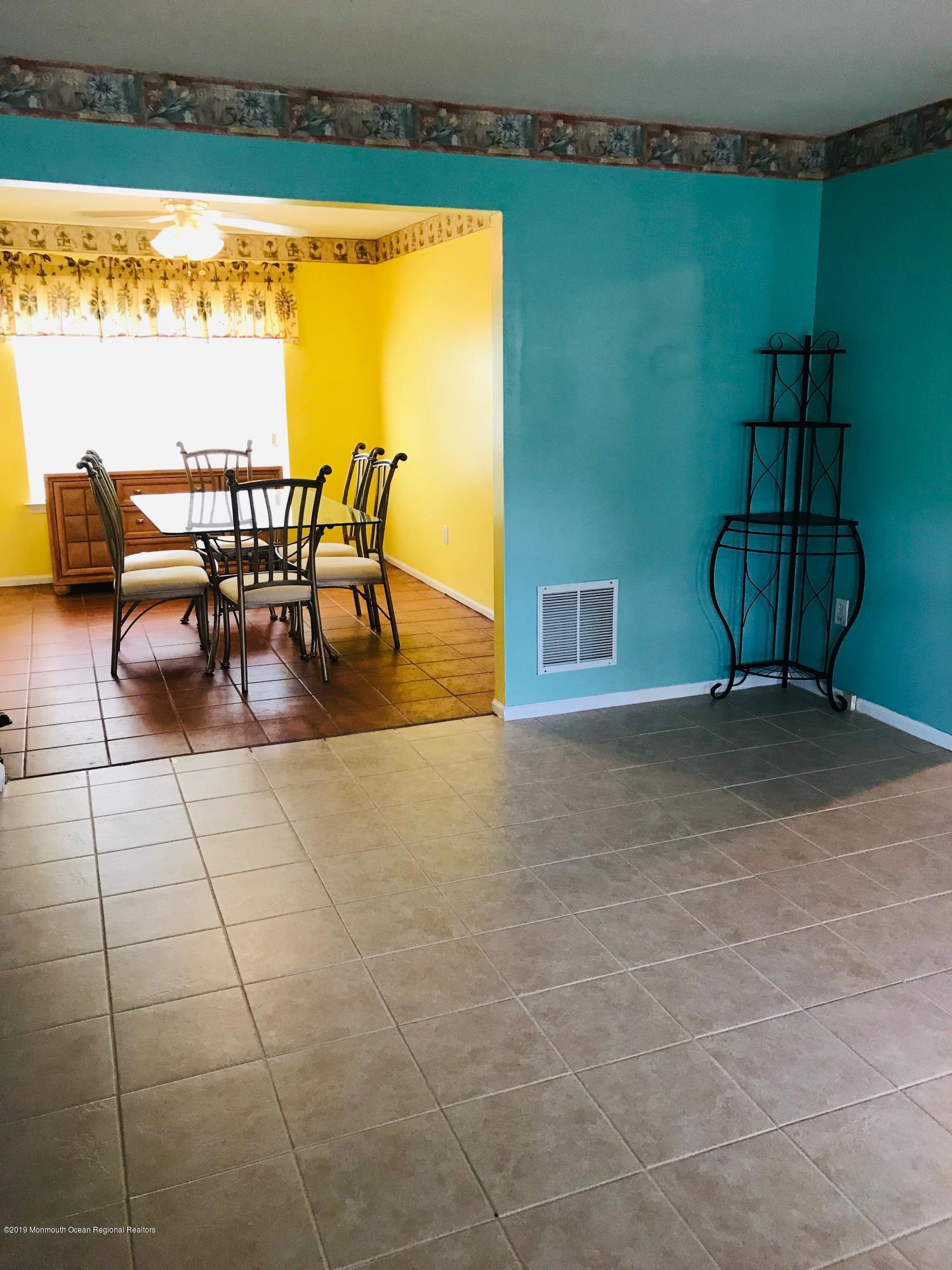 85 Timberline Road Bayville, NJ 08721 - Photo 5 of 27 IMG-4865