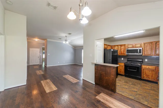 $1,950 | 1915 Lingard Park Court, Houston, TX 77047