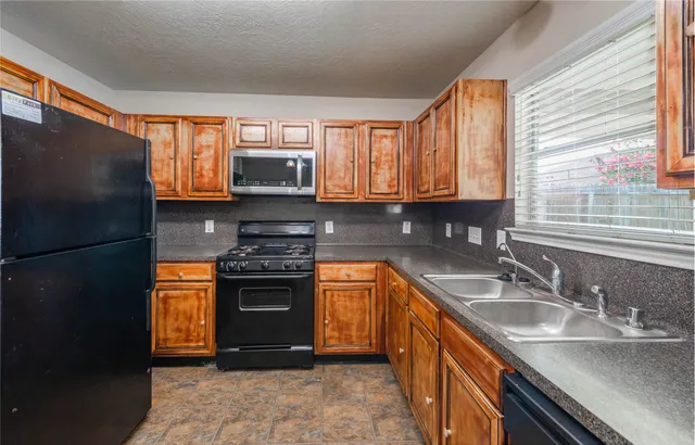 $1,950 | 1915 Lingard Park Court, Houston, TX 77047