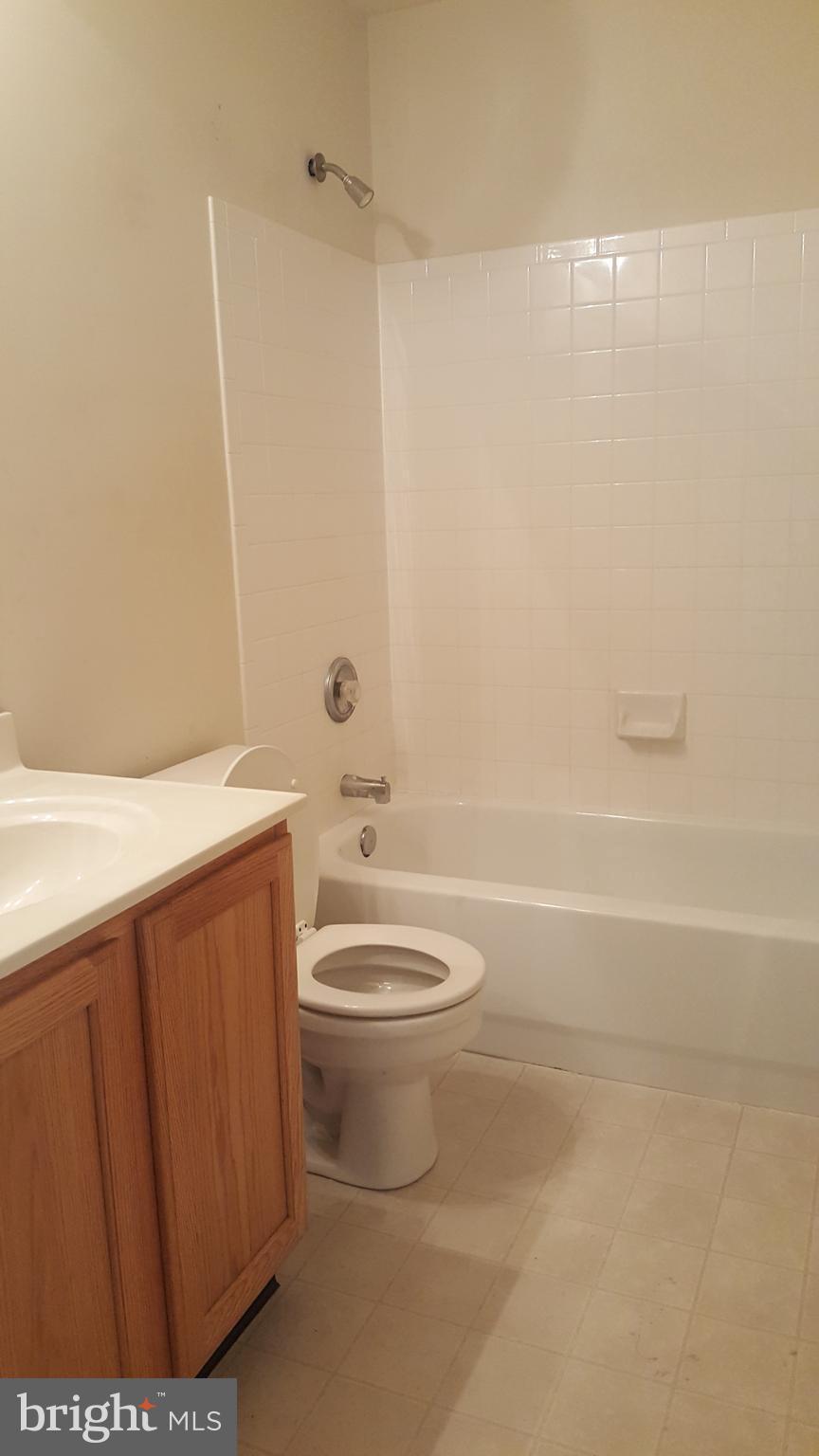 2513 Indians Lair Edgewood, MD 21040 - Photo 11 of 22 Hall Bath