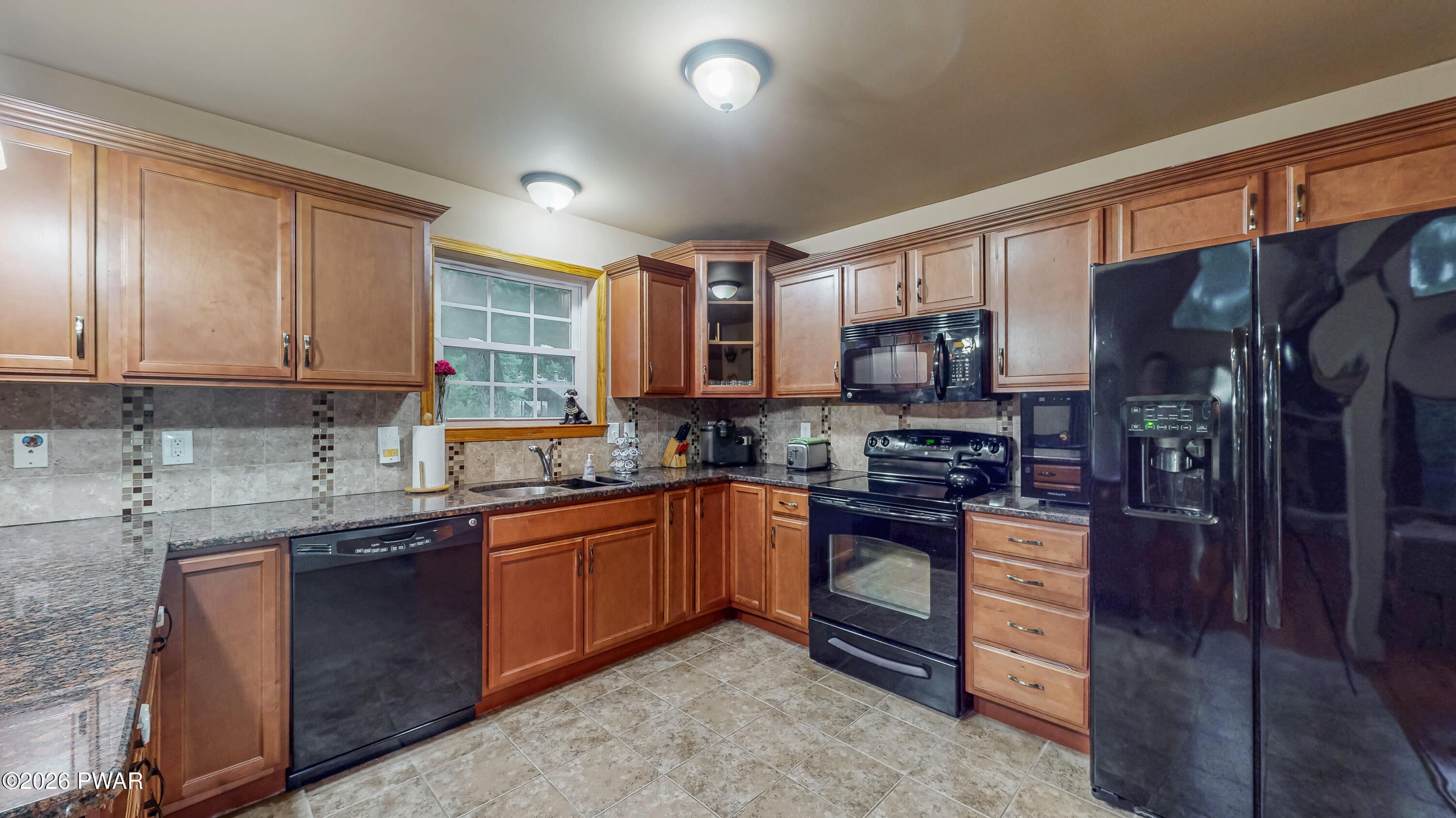 187 Skyview Road Dingmans Ferry, PA 18328 - Photo 16 of 51 Gallery Image 16