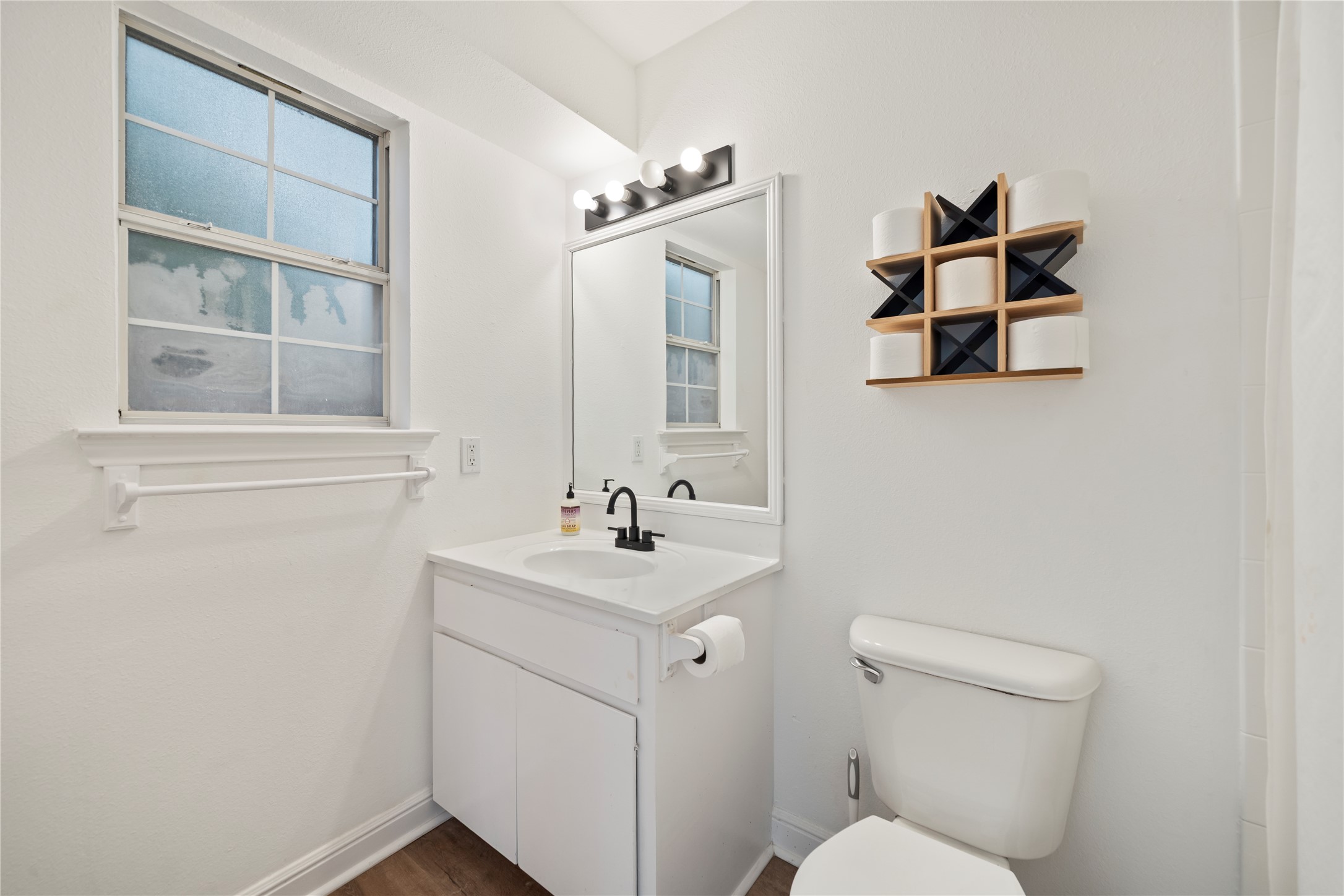 2509 Quarry Road, Unit A Austin, TX 78703 - Photo 34 of 35 Gallery Image 34