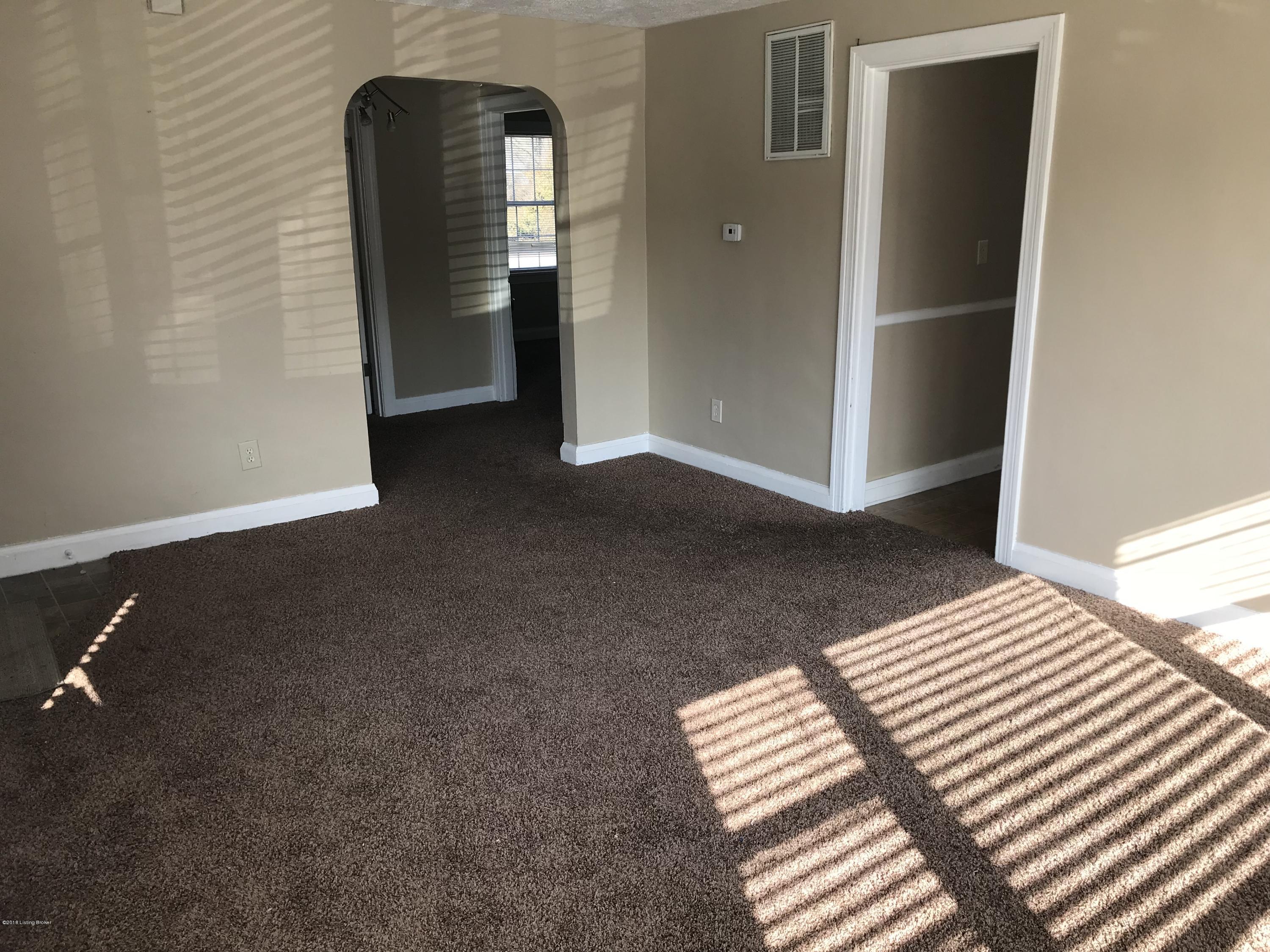 4853 Maryman Road Louisville, KY 40258 - Photo 5 of 12 IMG_6985
