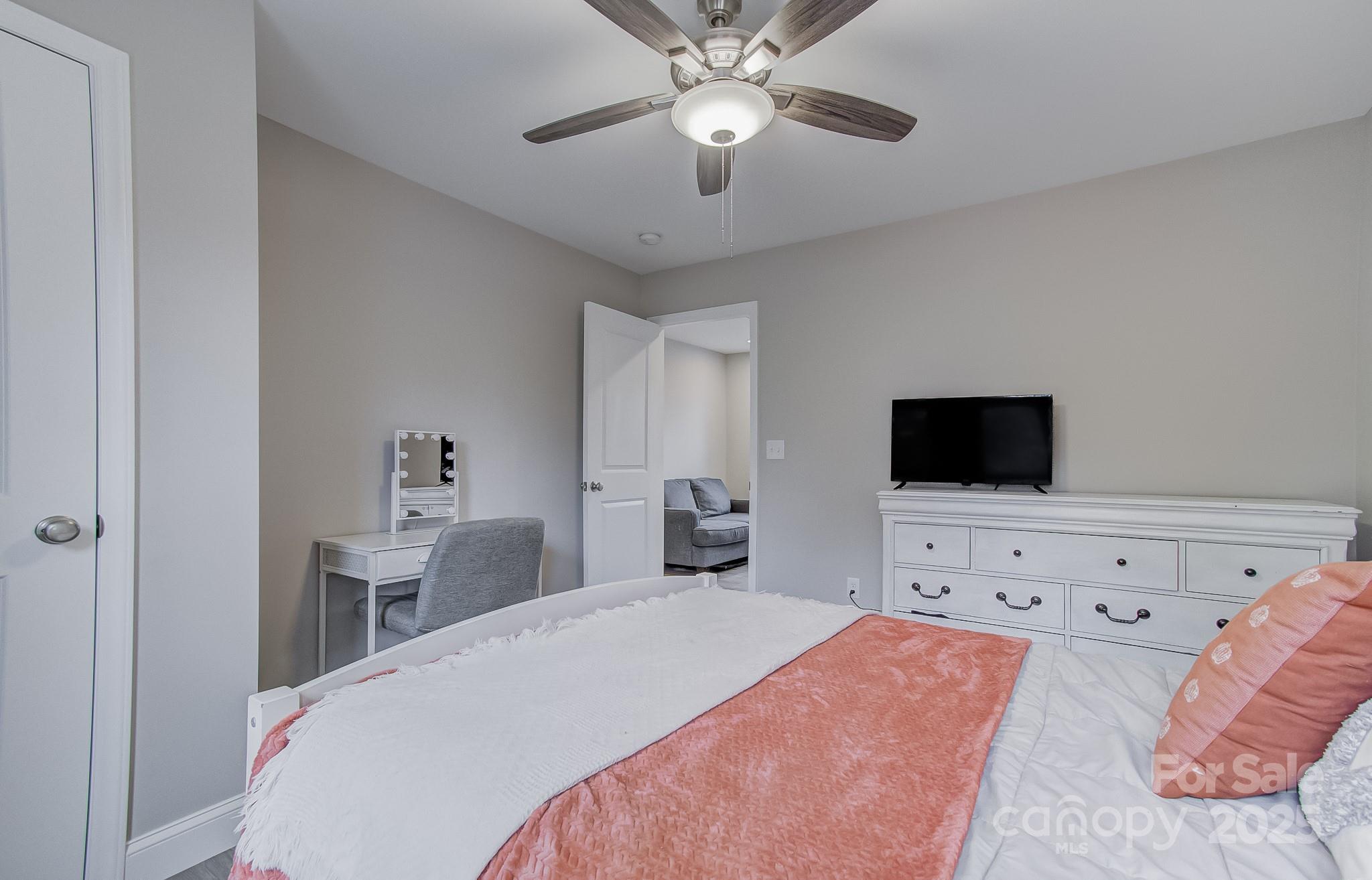 1051 Sharon Ridge Road Fairview, NC 28730 - Photo 13 of 23 Gallery Image 13