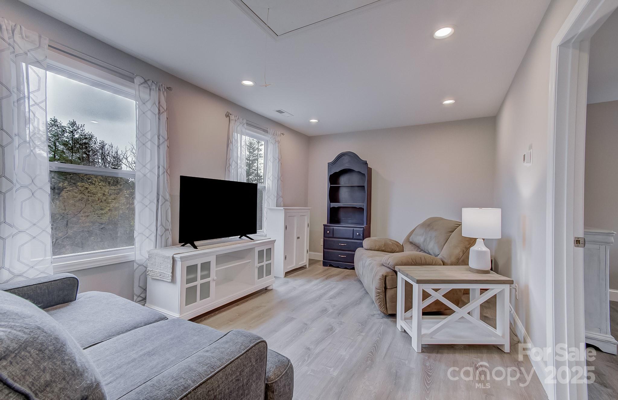 1051 Sharon Ridge Road Fairview, NC 28730 - Photo 7 of 23 Gallery Image 7