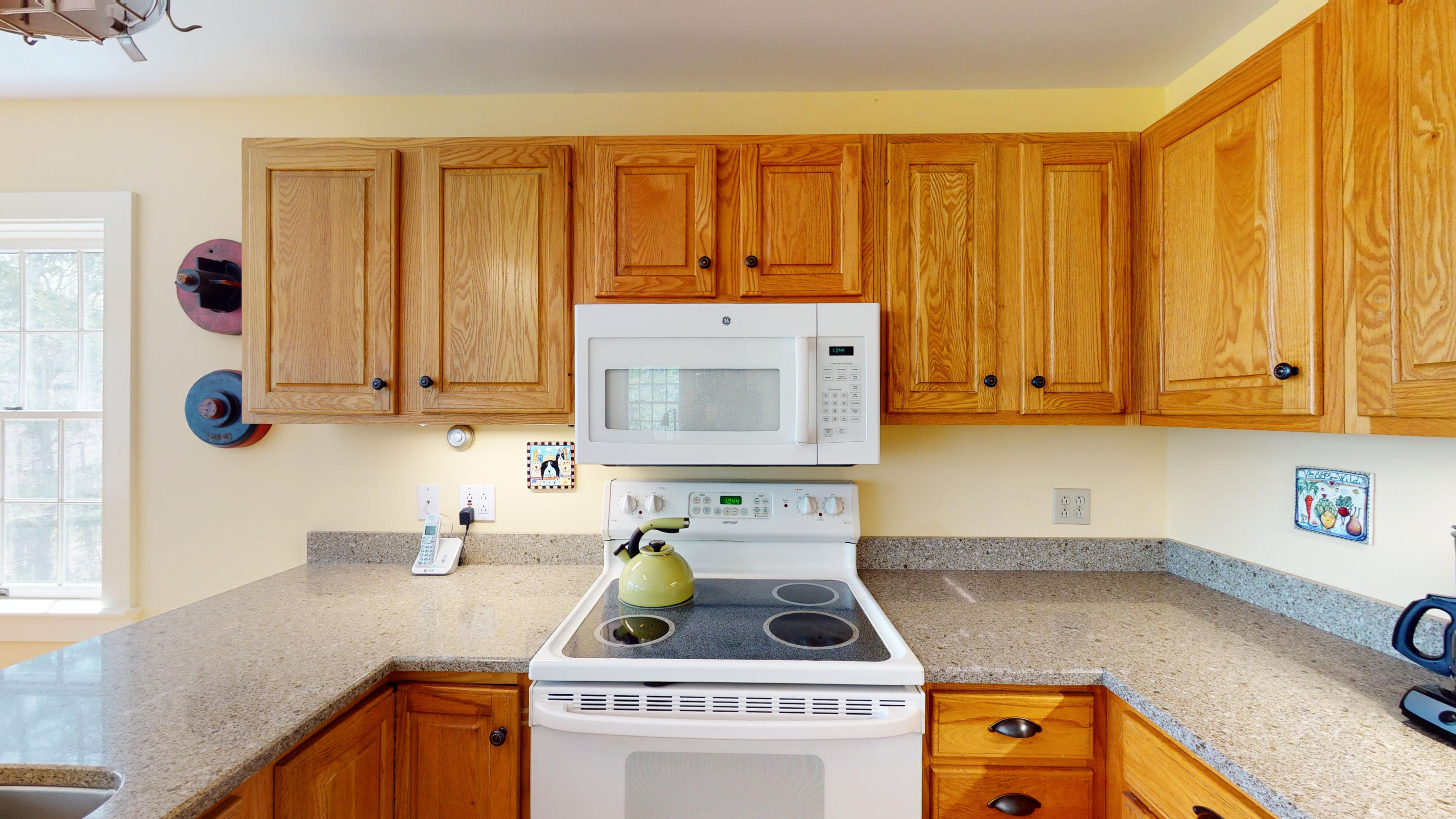 13 Hathorne Point Road Cushing, ME 04563 - Photo 7 of 44 Close Up View of Kitchen