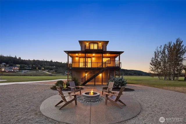 $1,275,000 | 169 East Driftwood Shores Road, Camano Island, WA 98282