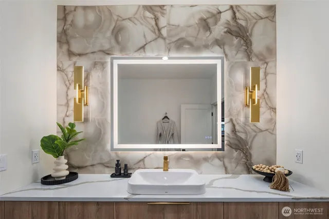 $1,275,000 | 169 East Driftwood Shores Road, Camano Island, WA 98282