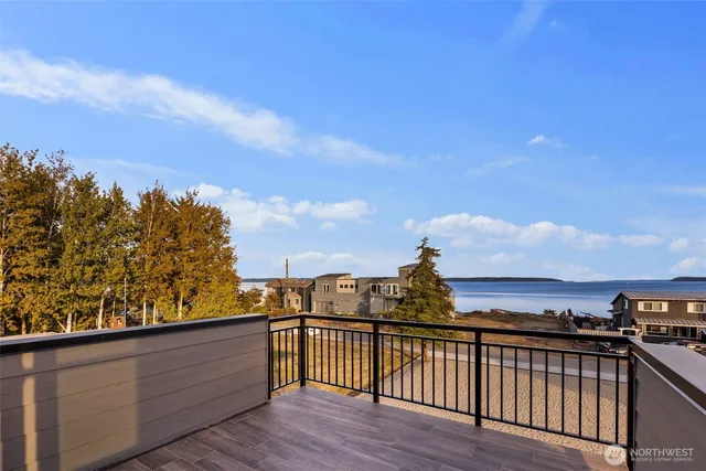 $1,275,000 | 169 East Driftwood Shores Road, Camano Island, WA 98282