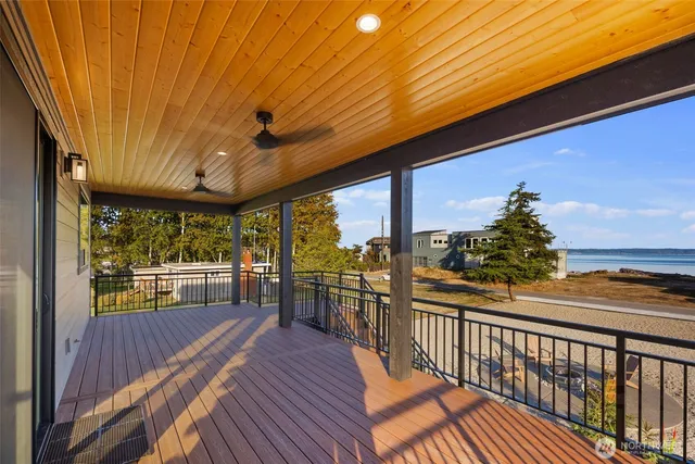 $1,275,000 | 169 East Driftwood Shores Road, Camano Island, WA 98282