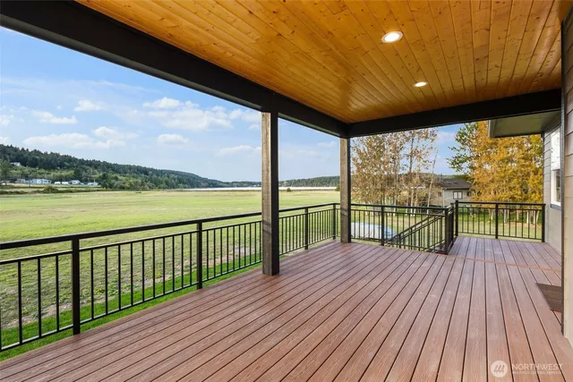 $1,275,000 | 169 East Driftwood Shores Road, Camano Island, WA 98282