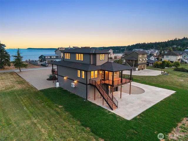 $1,275,000 | 169 East Driftwood Shores Road, Camano Island, WA 98282