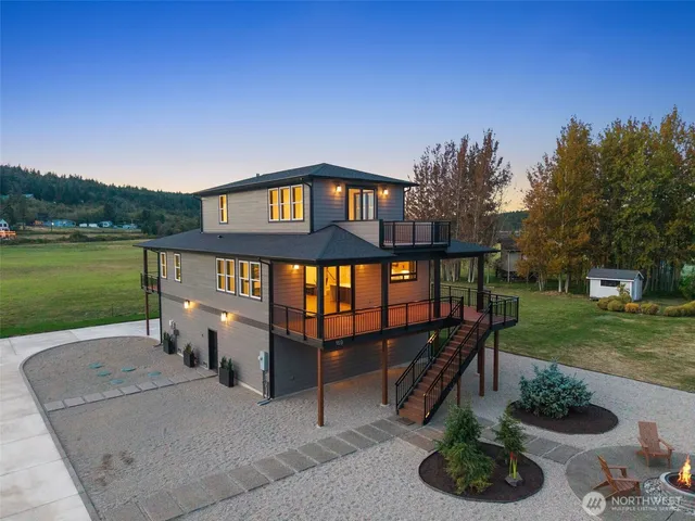 $1,275,000 | 169 East Driftwood Shores Road, Camano Island, WA 98282