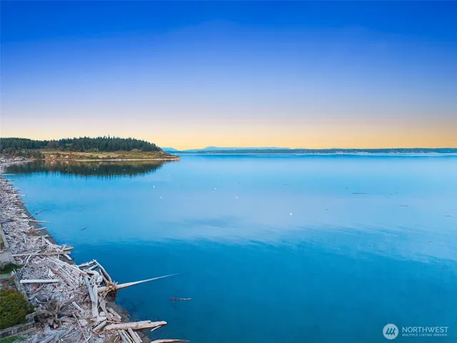 $1,275,000 | 169 East Driftwood Shores Road, Camano Island, WA 98282