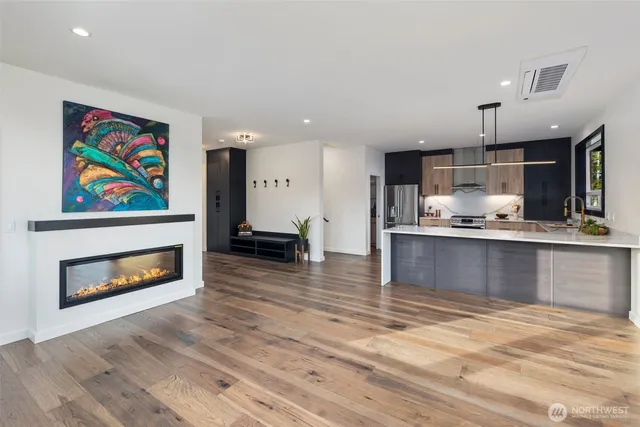 $1,275,000 | 169 East Driftwood Shores Road, Camano Island, WA 98282