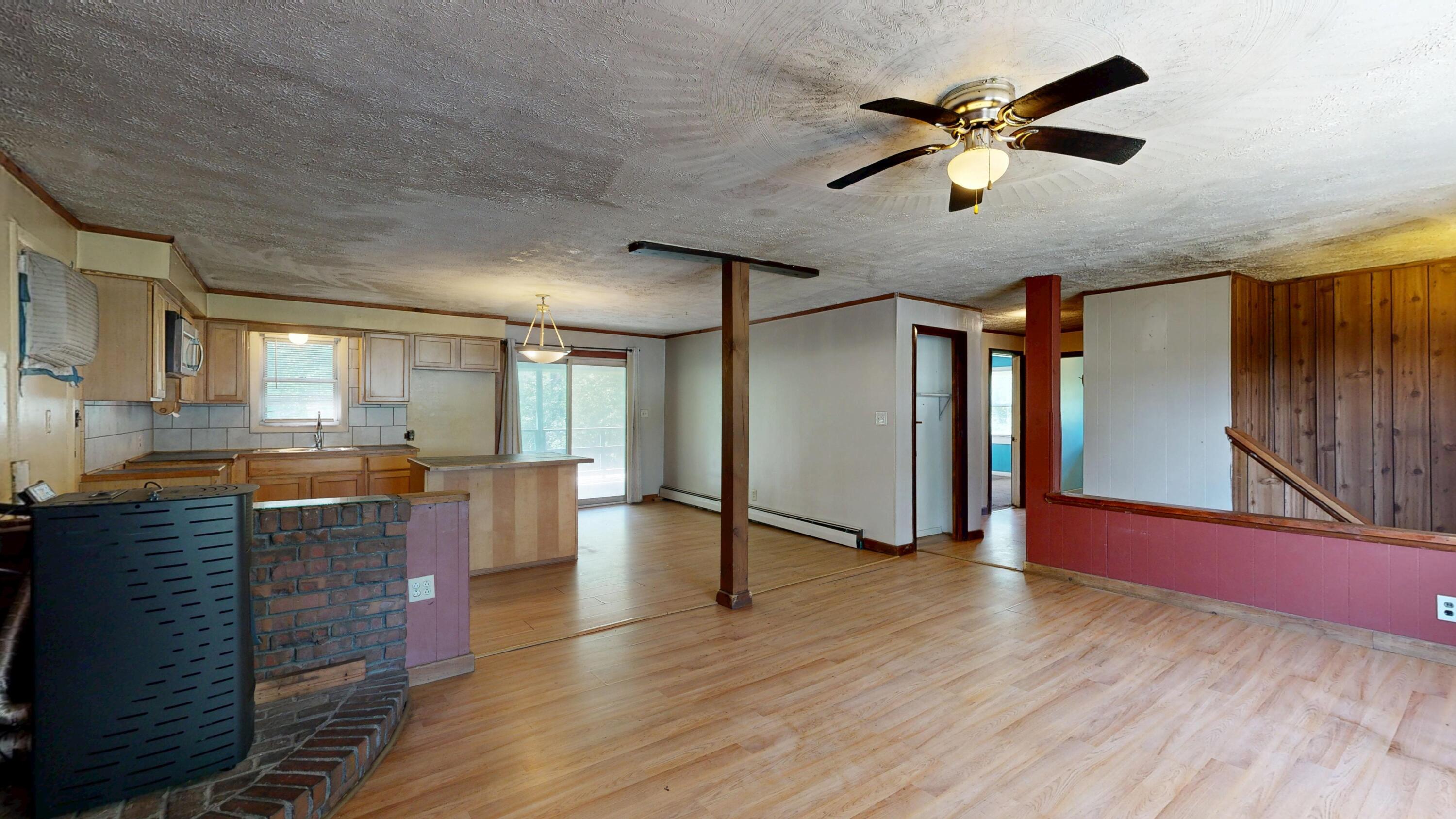 225 Middle Road Sabattus, ME 04280 - Photo 5 of 27 Living Room