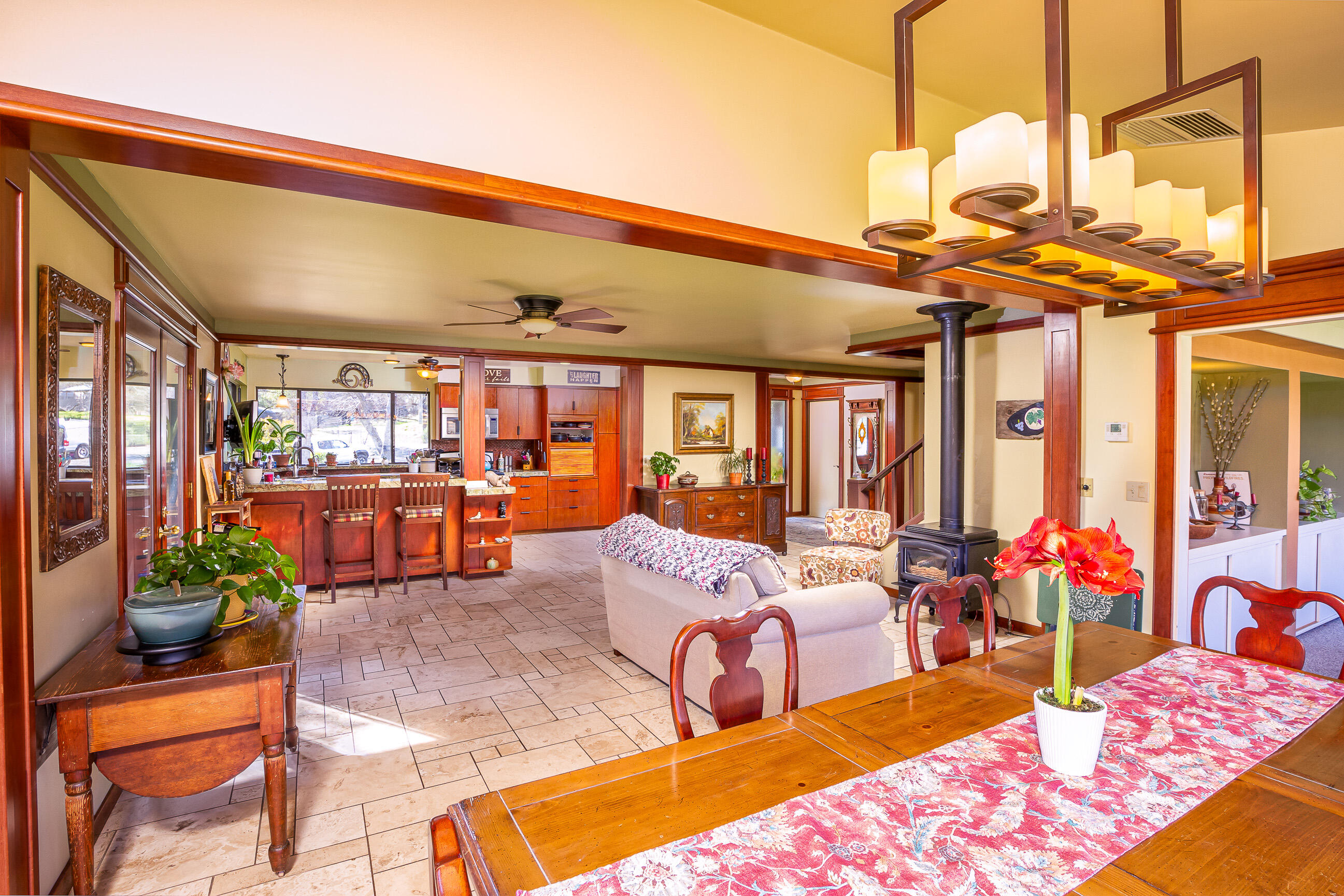 43355 Sierra Drive, Unit B Three Rivers, CA 93271 - Photo 17 of 61 -