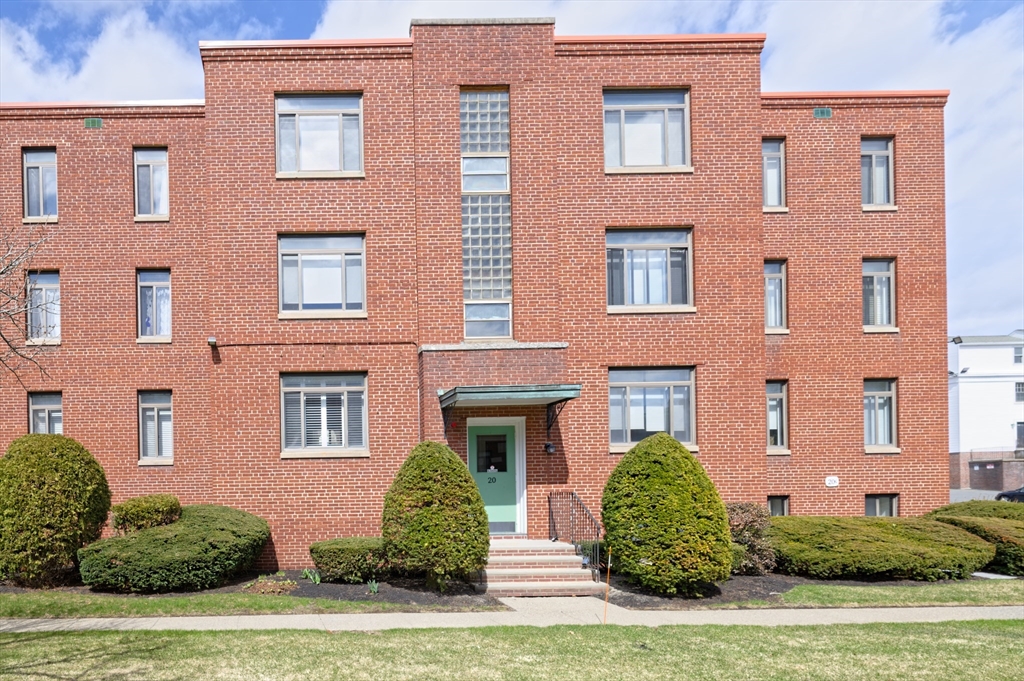 20 Ashland Street, Unit 3L Worcester, MA 01609 - Photo 3 of 24