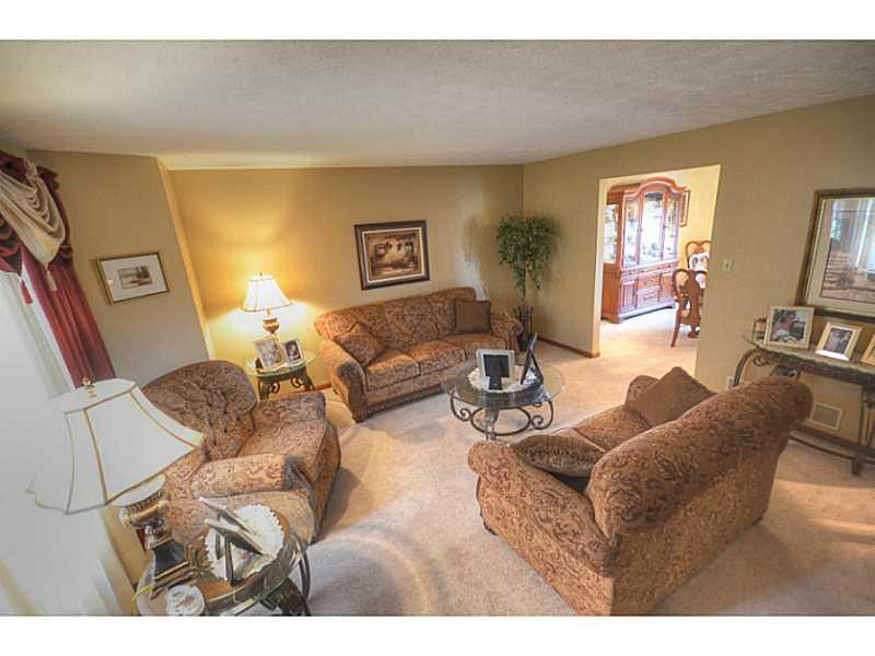 179 Cedar Ridge Drive Monaca, PA 15061 - Photo 5 of 24 Living Room.
