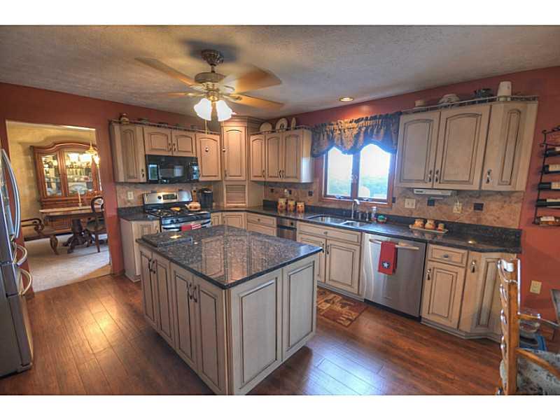 179 Cedar Ridge Drive Monaca, PA 15061 - Photo 9 of 24 Kitchen.